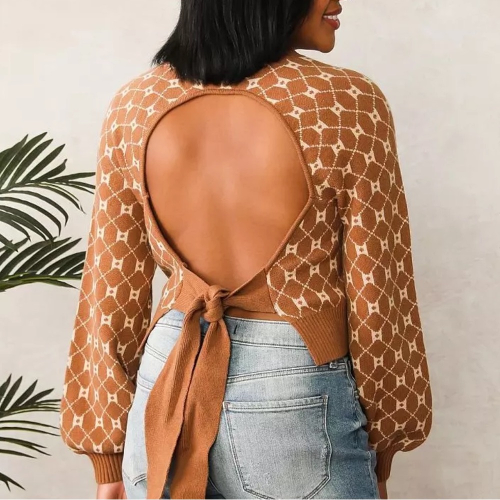 NWT Buckle Sweater Top